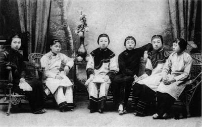 ‘hth官网入口’张家界玻璃桥开放仅12天叫停 官方称内部升级(图3) hth官网入口