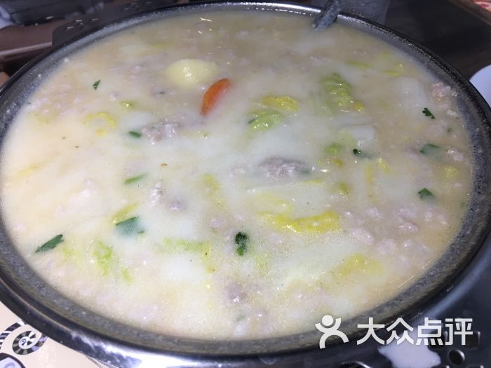 74㎡两居室老房,爆改成智能家居,打造超实用婚房!‘华体会体育hth官方网站’(图1) hth官网入口