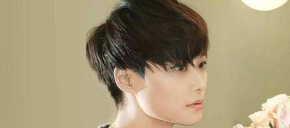 
2005年 李宇春拿下冠军 成选秀界鼻祖 现在怎么样？|hth官网入口(图5)