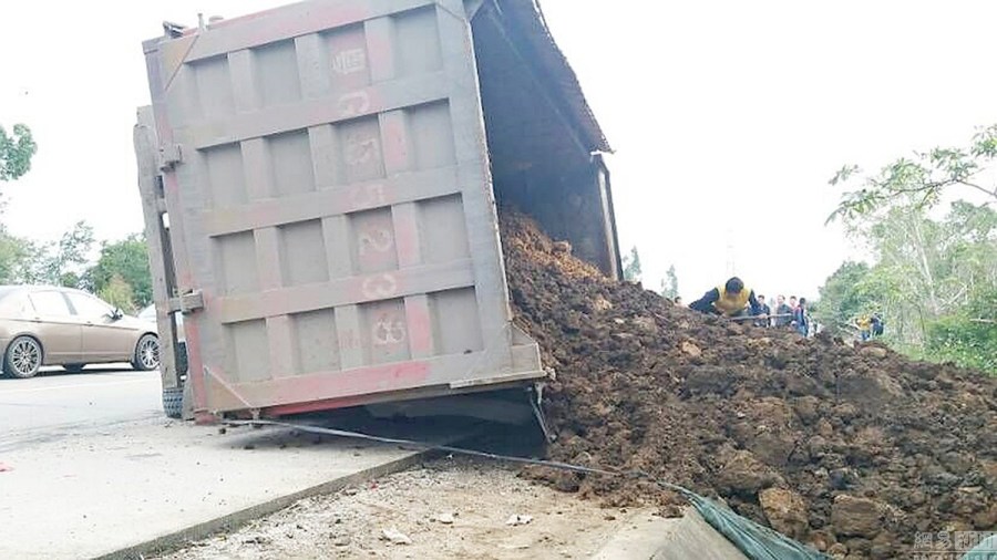 【华体会体育hth官方网站】典雅的欧式吊顶装修效果图(图3) hth官网入口